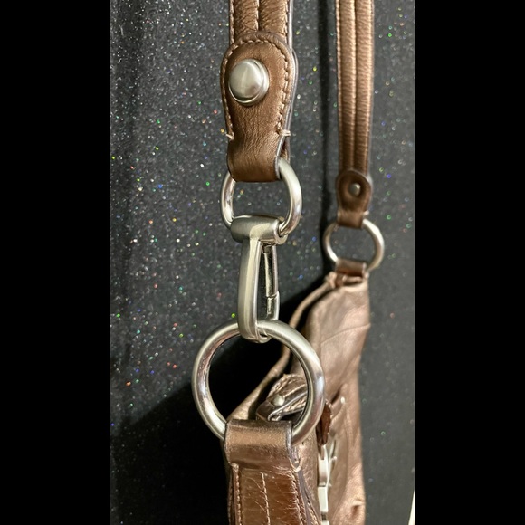 💖B.Makowsky Crossbody💖 - Picture 9 of 12